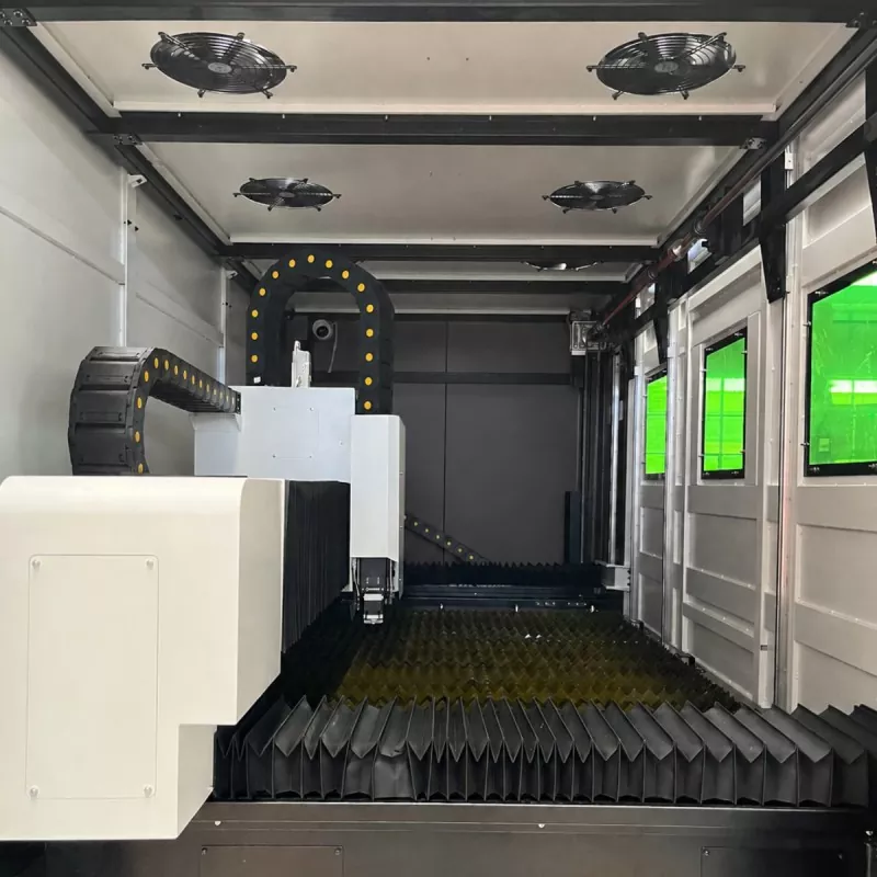 Horizontal Large Enclosed Fiber Laser Cutting Machine